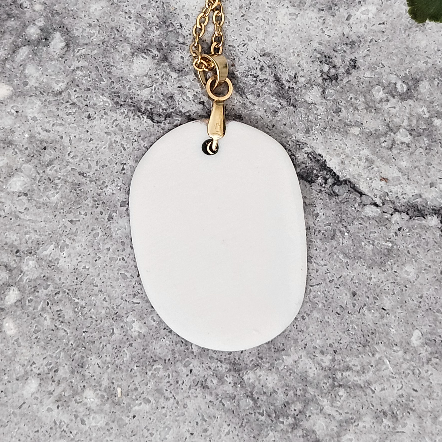 Emerald green fine ceramic porcelain designer necklace - embossed plant with 22k gold plating and star pendant - Image 3