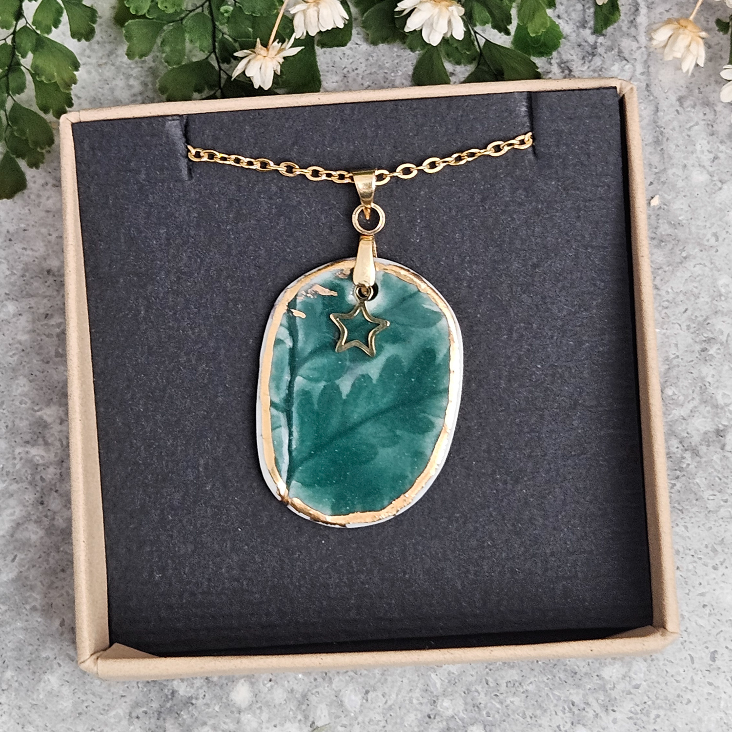 Emerald green fine ceramic porcelain designer necklace - embossed plant with 22k gold plating and star pendant - Image 4