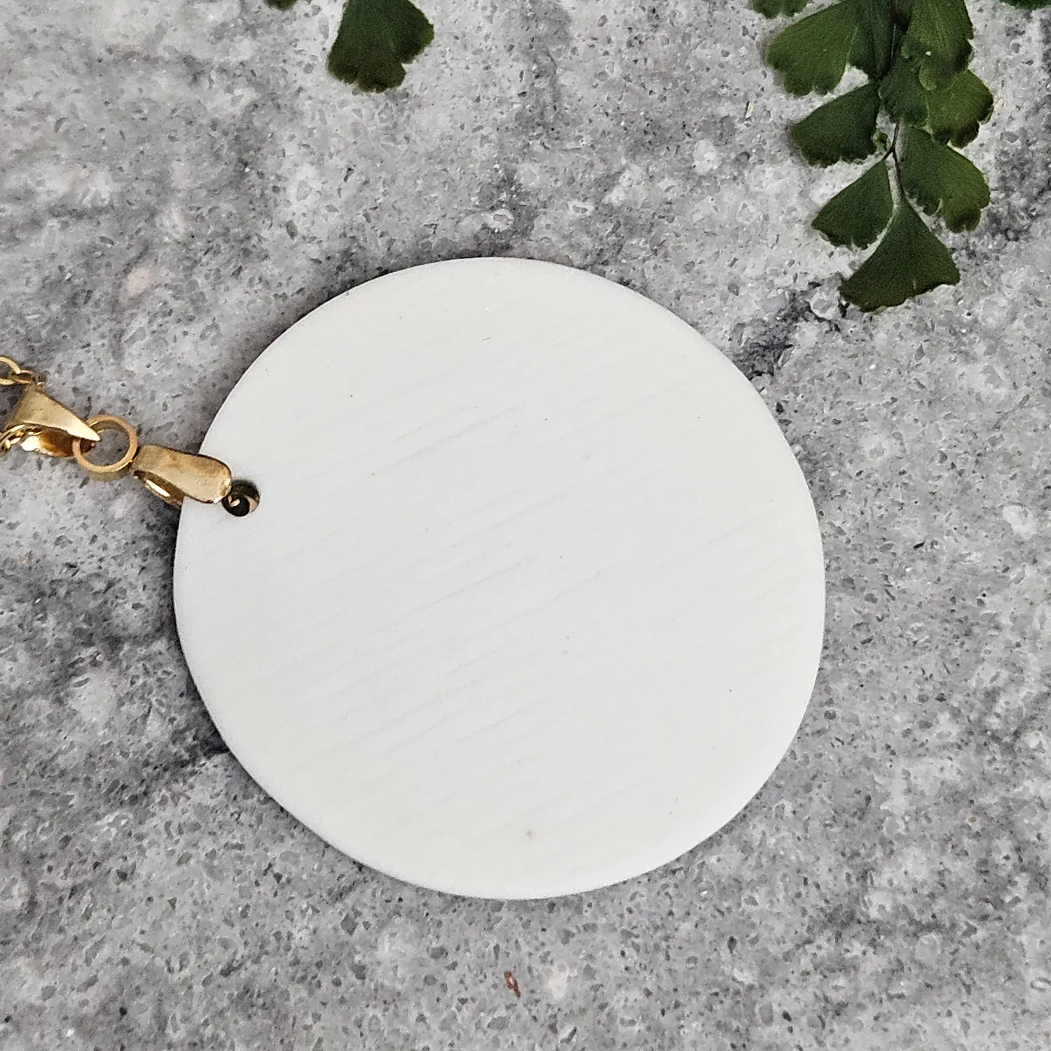 Emerald green fine ceramic porcelain designer necklace - embossed plant with 22k gold plating and round pendant with leaf pattern - Image 3