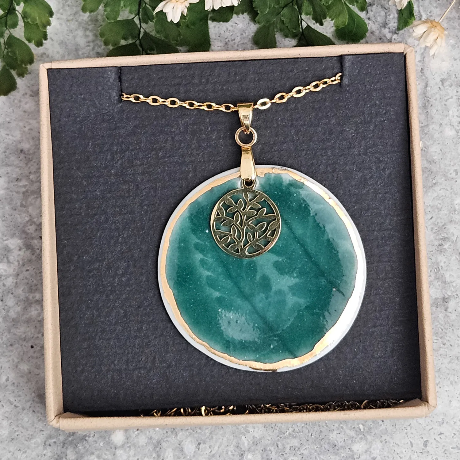 Emerald green fine ceramic porcelain designer necklace - embossed plant with 22k gold plating and round pendant with leaf pattern - Image 4
