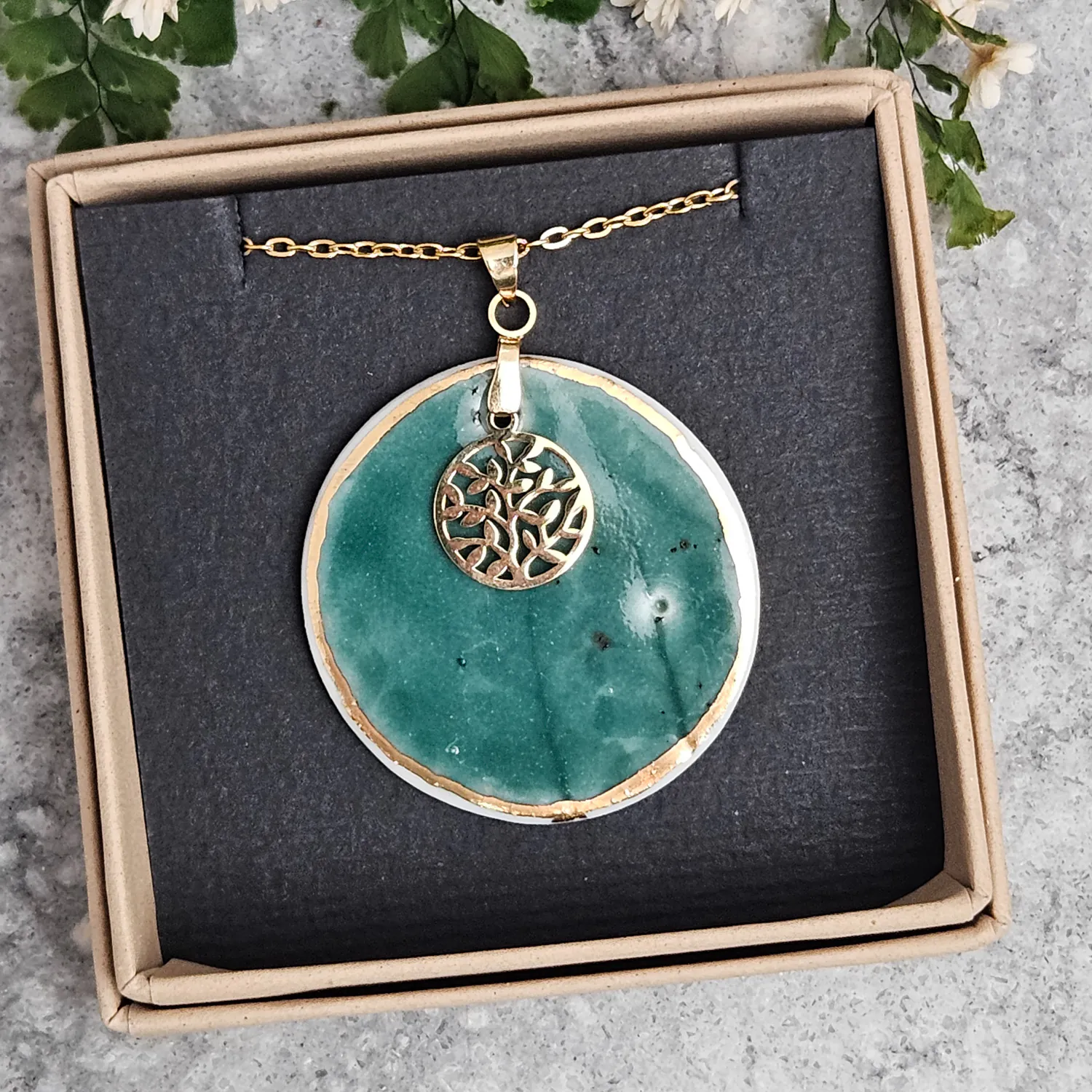 Emerald green fine ceramic porcelain designer necklace - embossed plant with 22k gold plating and round pendant with leaf pattern - Image 4