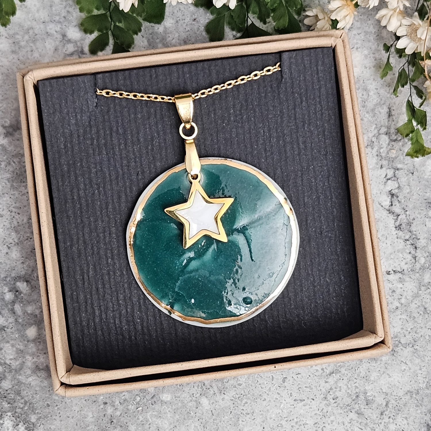 Emerald green fine ceramic porcelain designer necklace - embossed plant with 22k gold plating and star pendant - Image 4