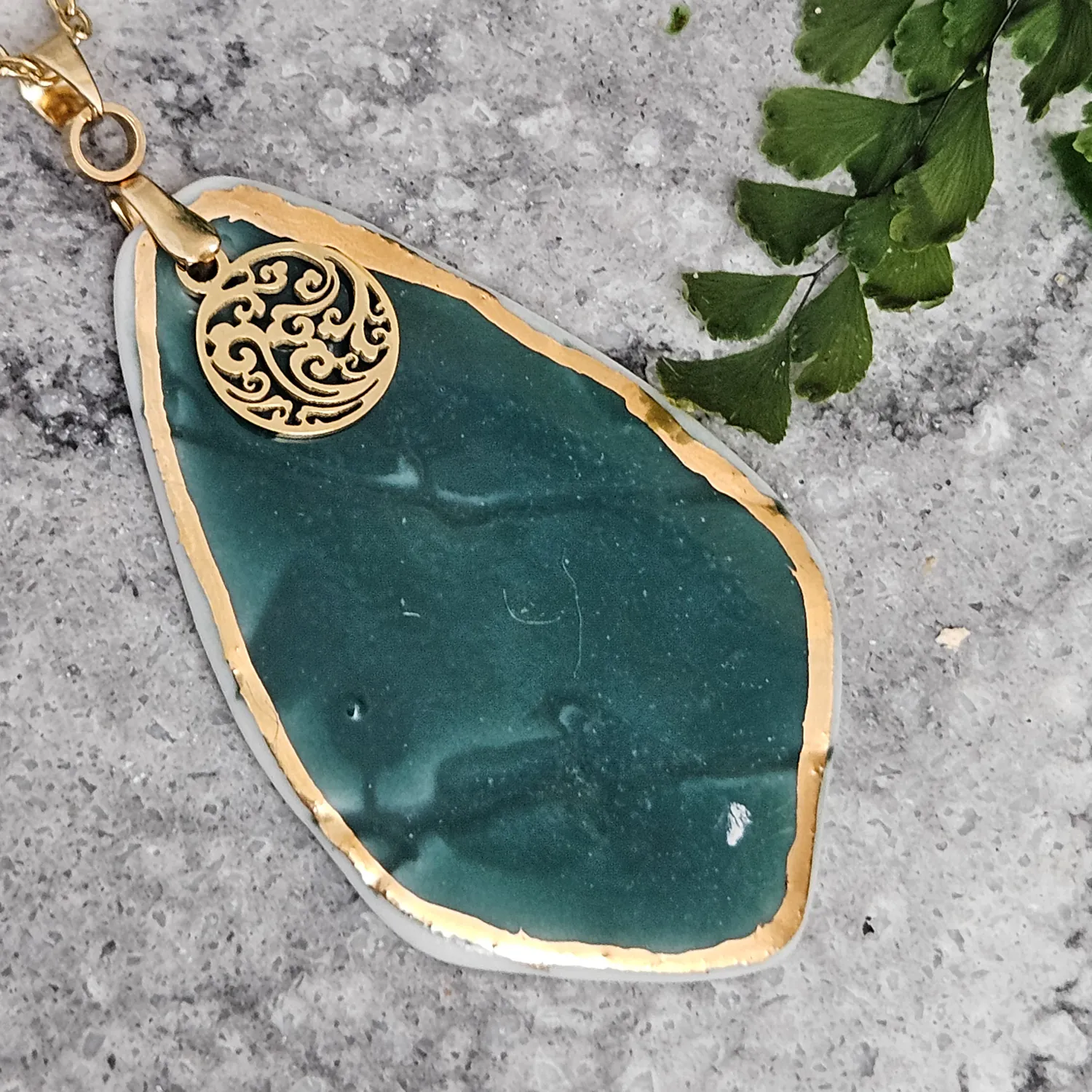 Emerald green fine ceramic porcelain designer necklace - embossed plant with 22k gold plating and round pendant with smoke pattern - Image 2