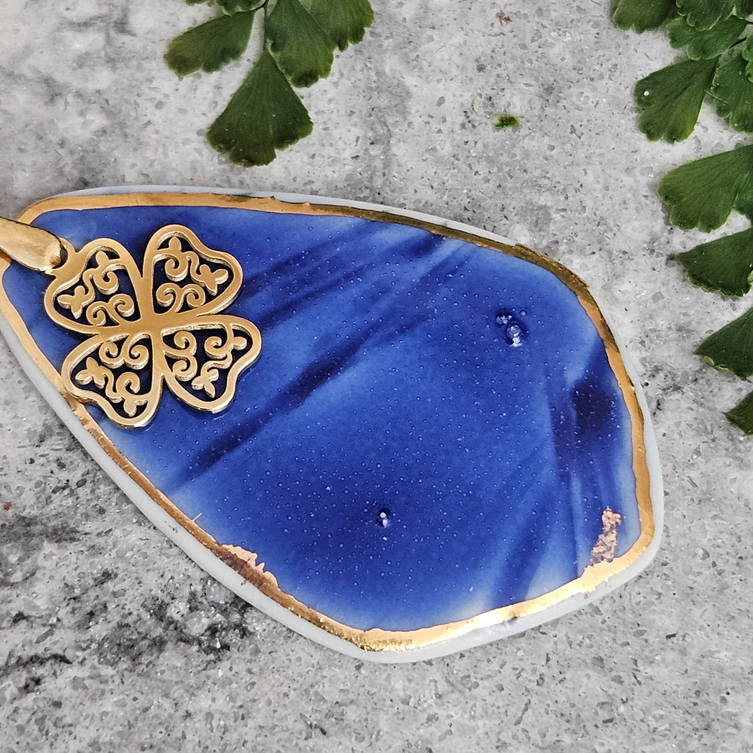 Cobalt blue fine ceramic porcelain designer necklace - embossed plant with 22k gold plating and clover pendant - Image 2