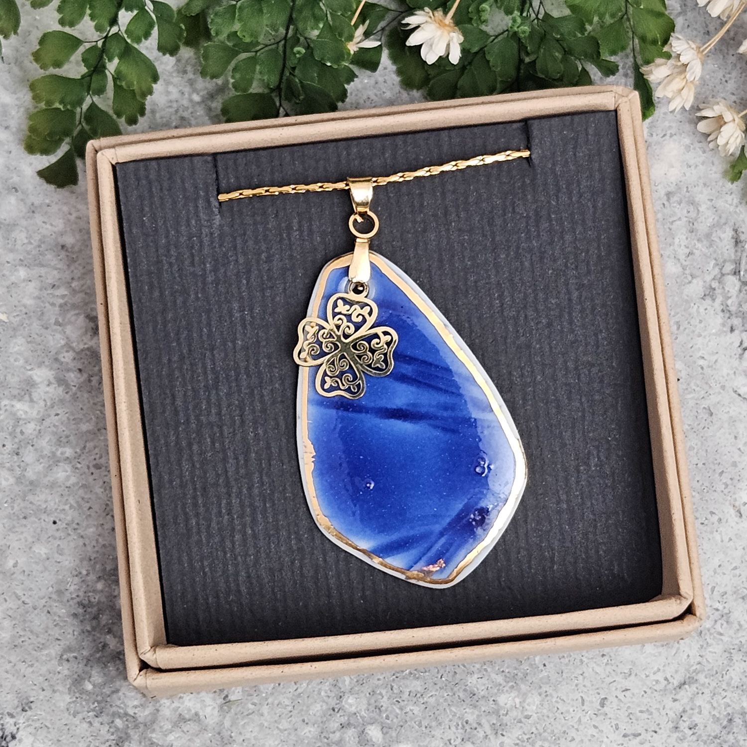 Cobalt blue fine ceramic porcelain designer necklace - embossed plant with 22k gold plating and clover pendant - Image 4