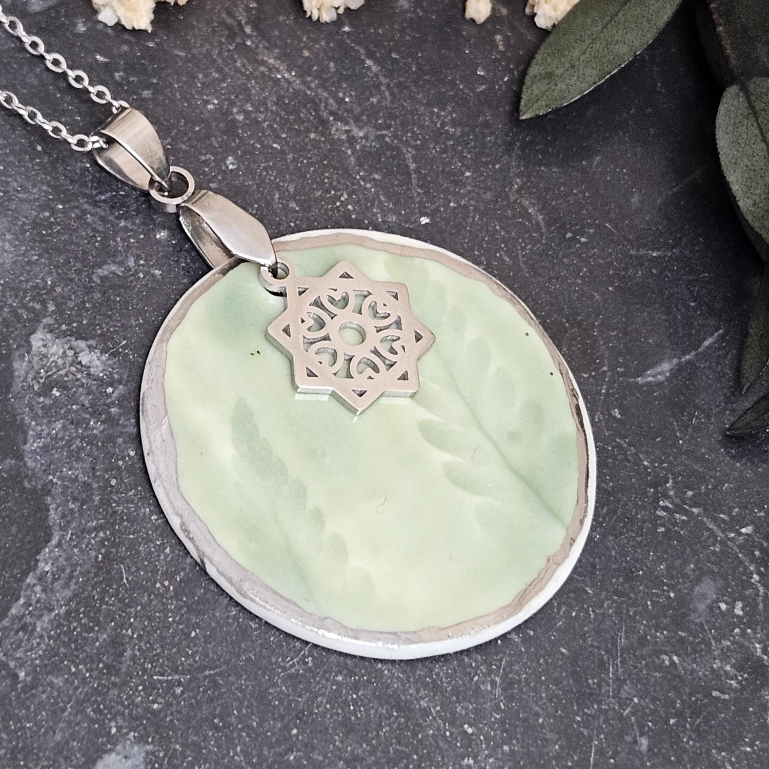 Emerald green fine ceramic porcelain designer necklace - embossed plant with silver accents (white gold) and star pendant - Image 2