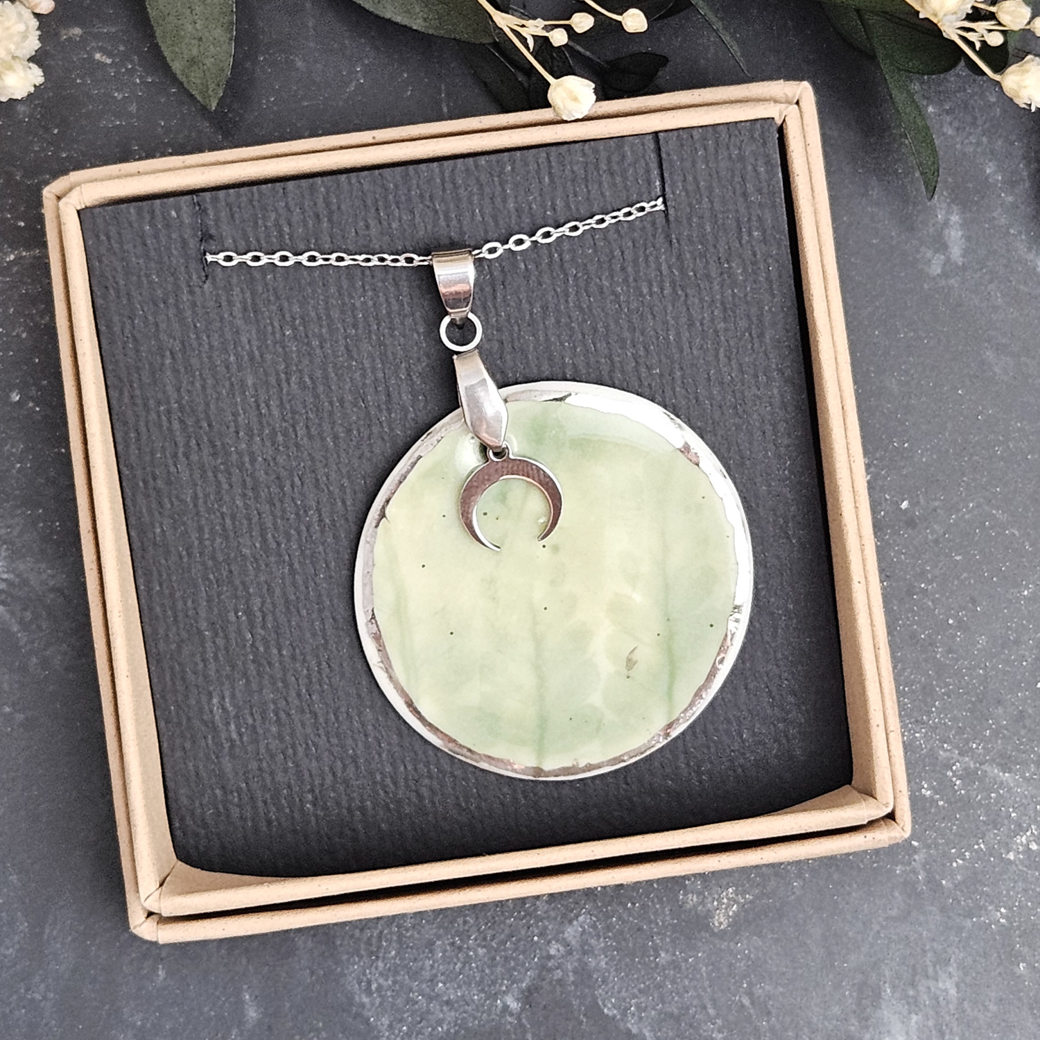 Emerald green fine ceramic porcelain designer necklace - embossed plant with silver accents (white gold) and moon pendant - Image 4