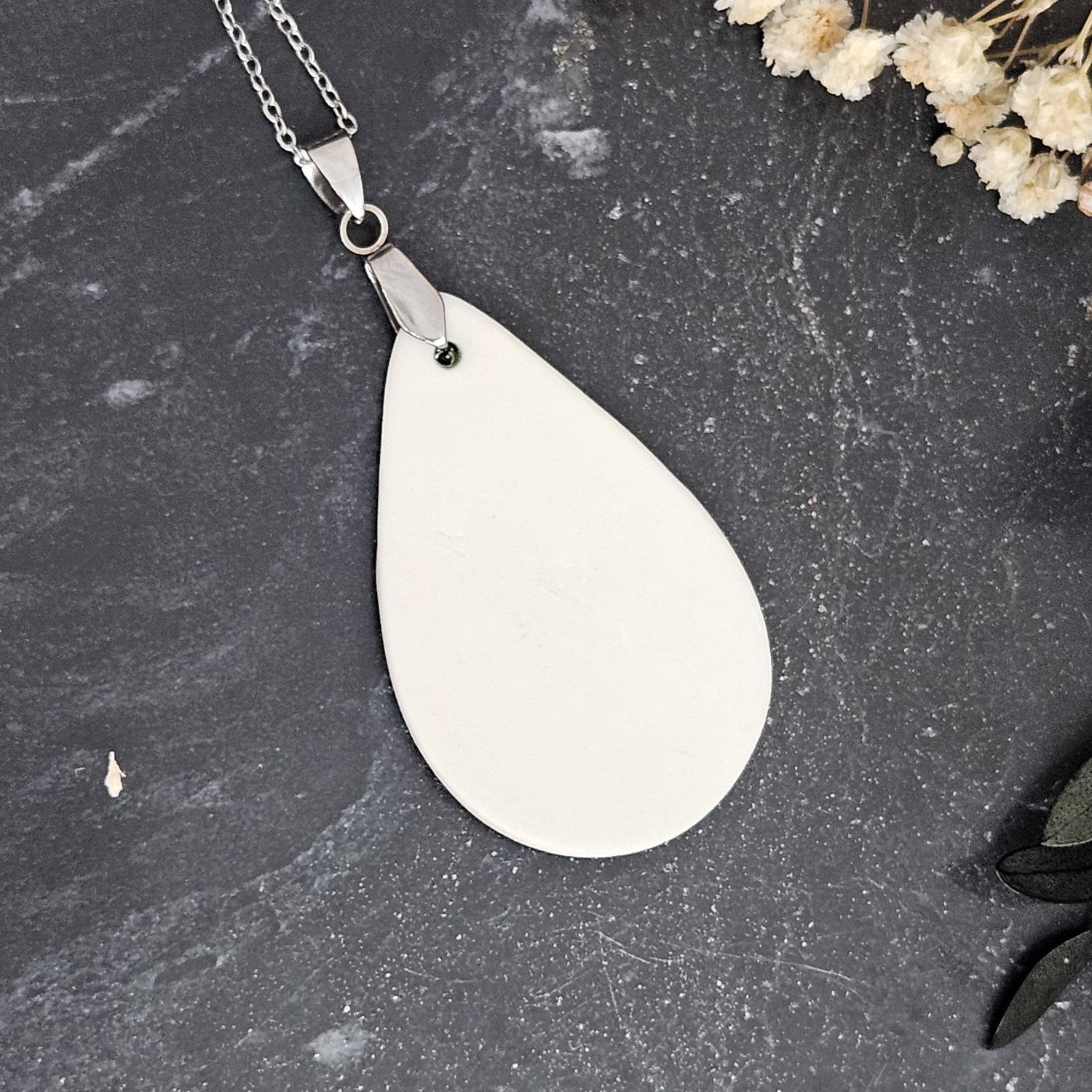 Emerald green fine ceramic porcelain designer necklace - embossed plant with silver accents (white gold) and wing pendant - Image 3