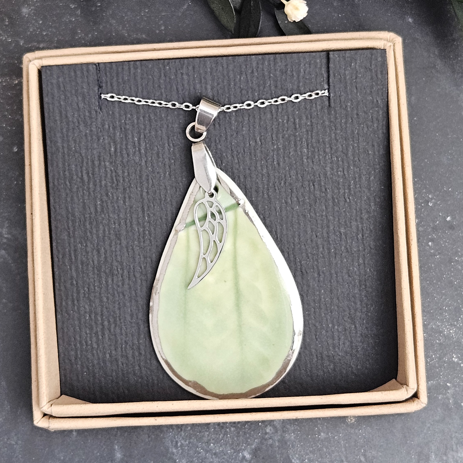 Emerald green fine ceramic porcelain designer necklace - embossed plant with silver accents (white gold) and wing pendant - Image 4