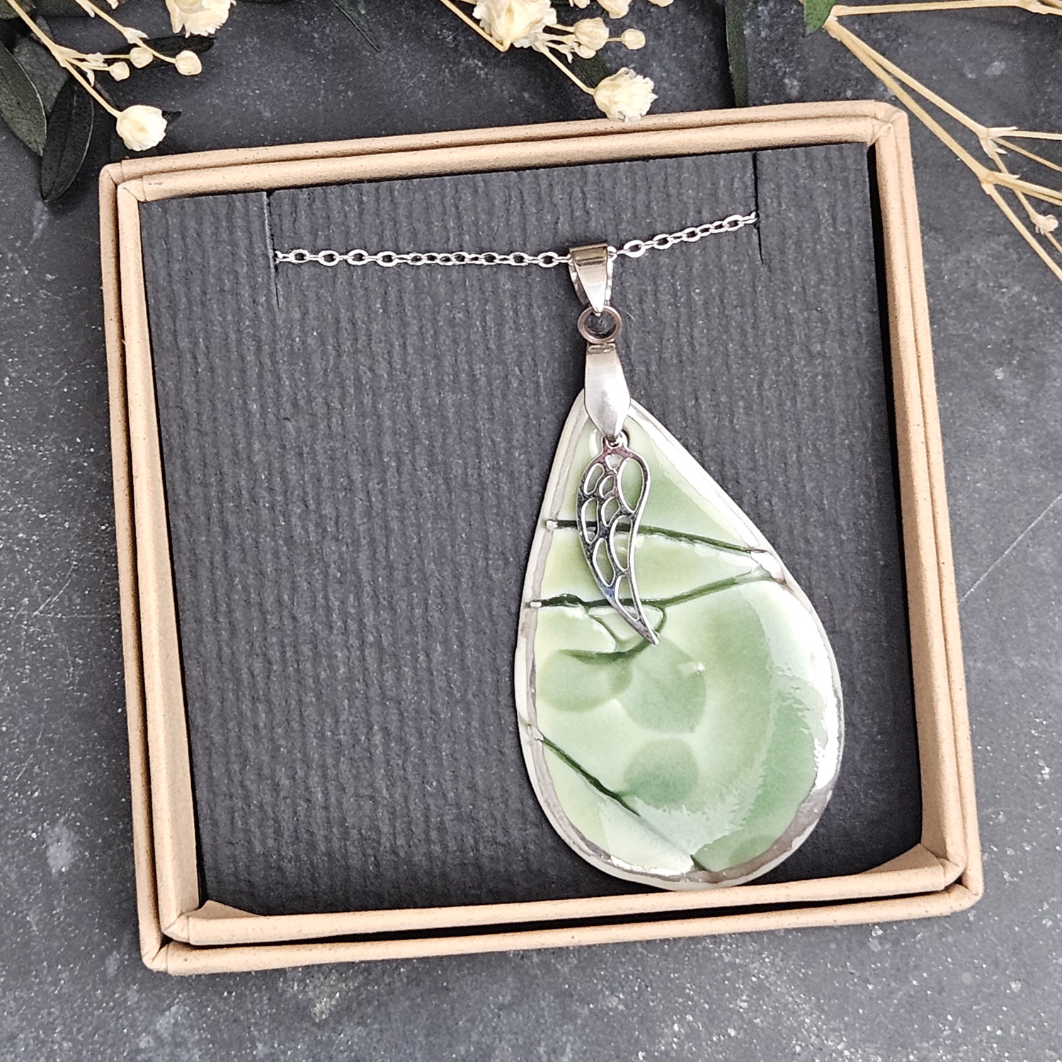 Emerald green fine ceramic porcelain designer necklace - embossed plant with silver accents (white gold) and wing pendant - Image 4