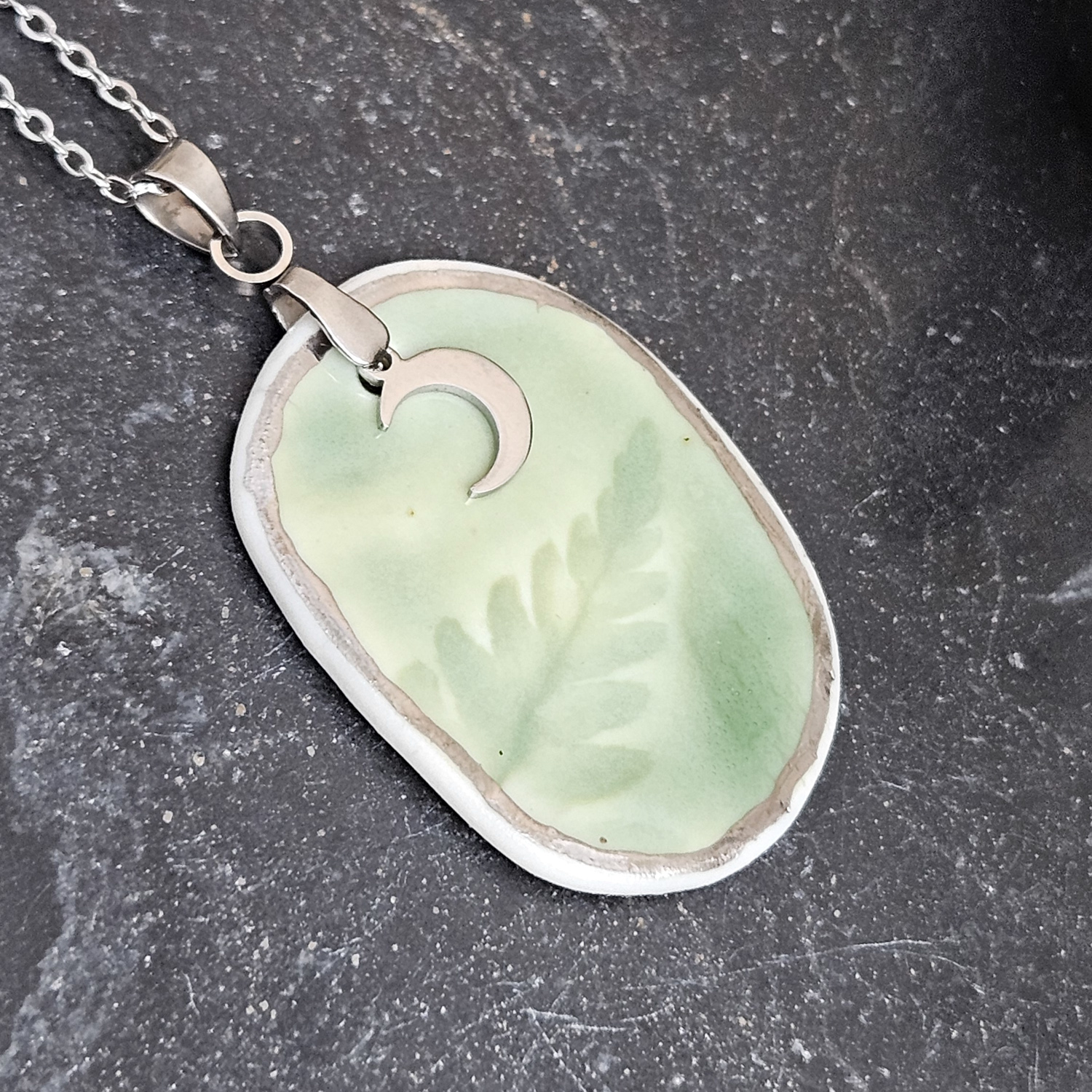 Emerald green fine ceramic porcelain designer necklace - embossed plant with silver accents (white gold) and moon pendant - Image 2