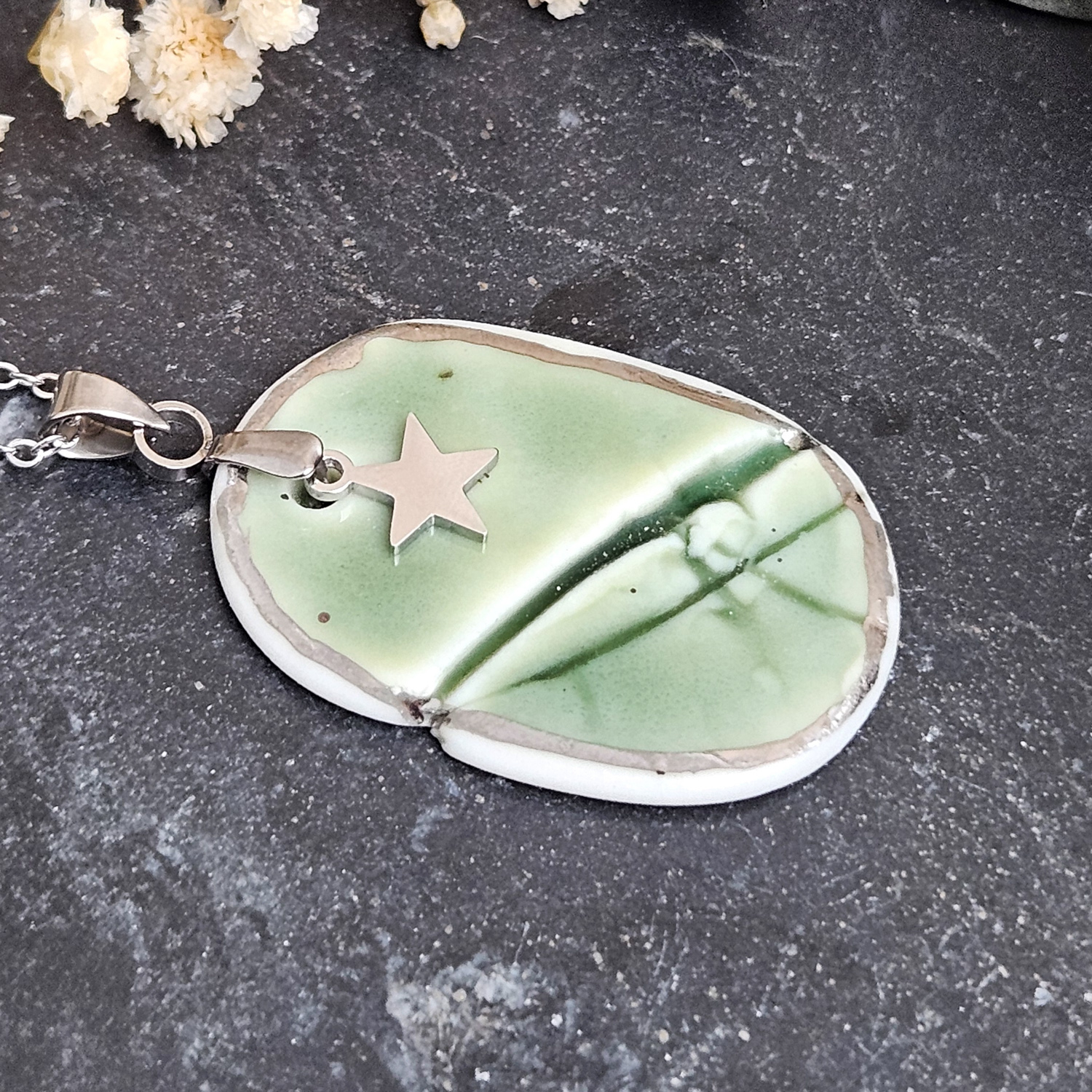 Emerald green fine ceramic porcelain designer necklace - embossed plant with silver accents (white gold) and star pendant - Image 2