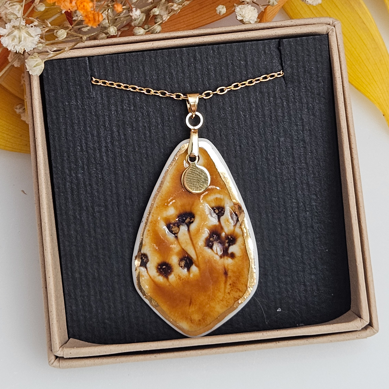 Amber fine ceramic porcelain designer necklace - embossed plant with 22k gold plating and round pendant - Image 4