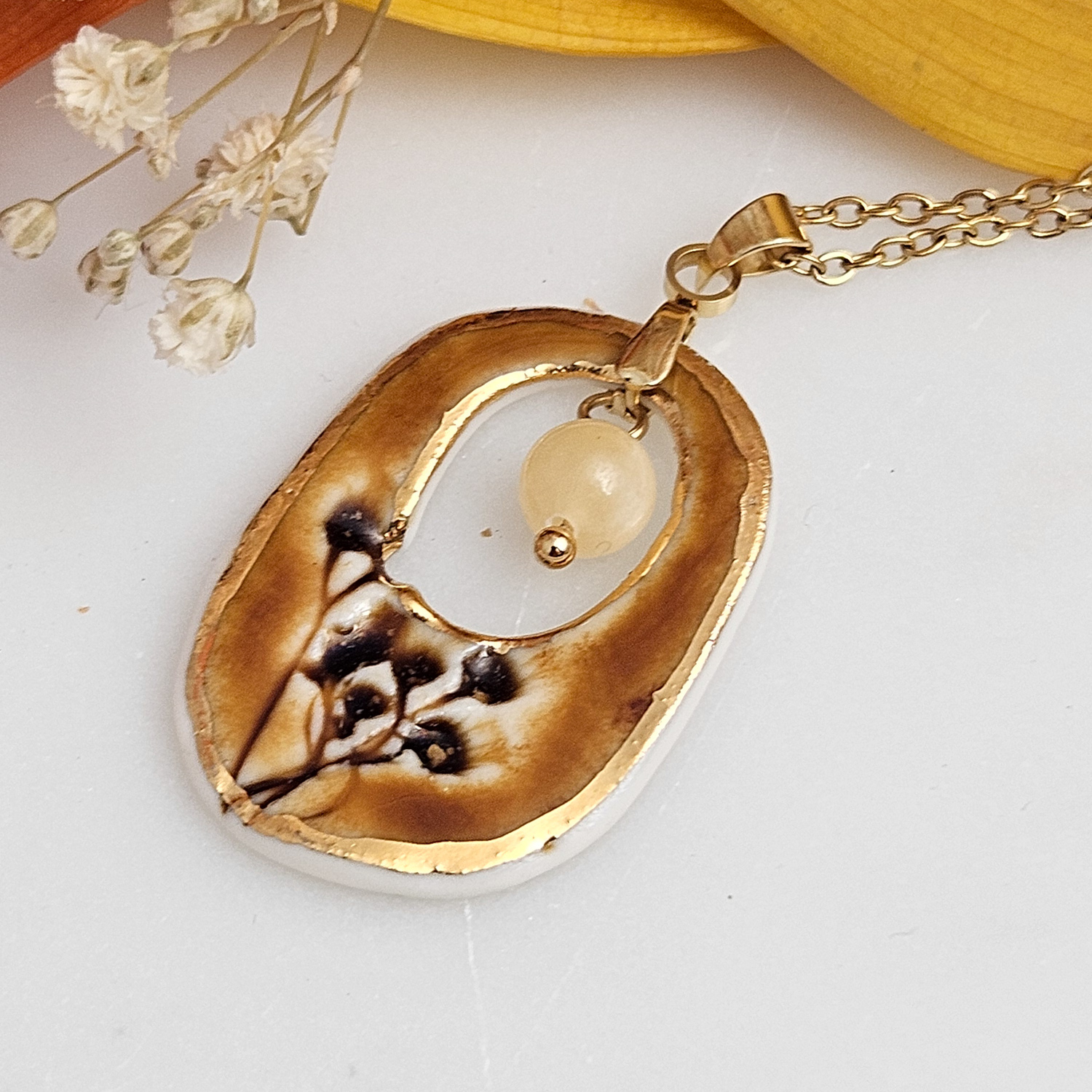 Amber fine ceramic porcelain designer necklace - embossed plant with 22k gold plating and amber nephrite - Image 2