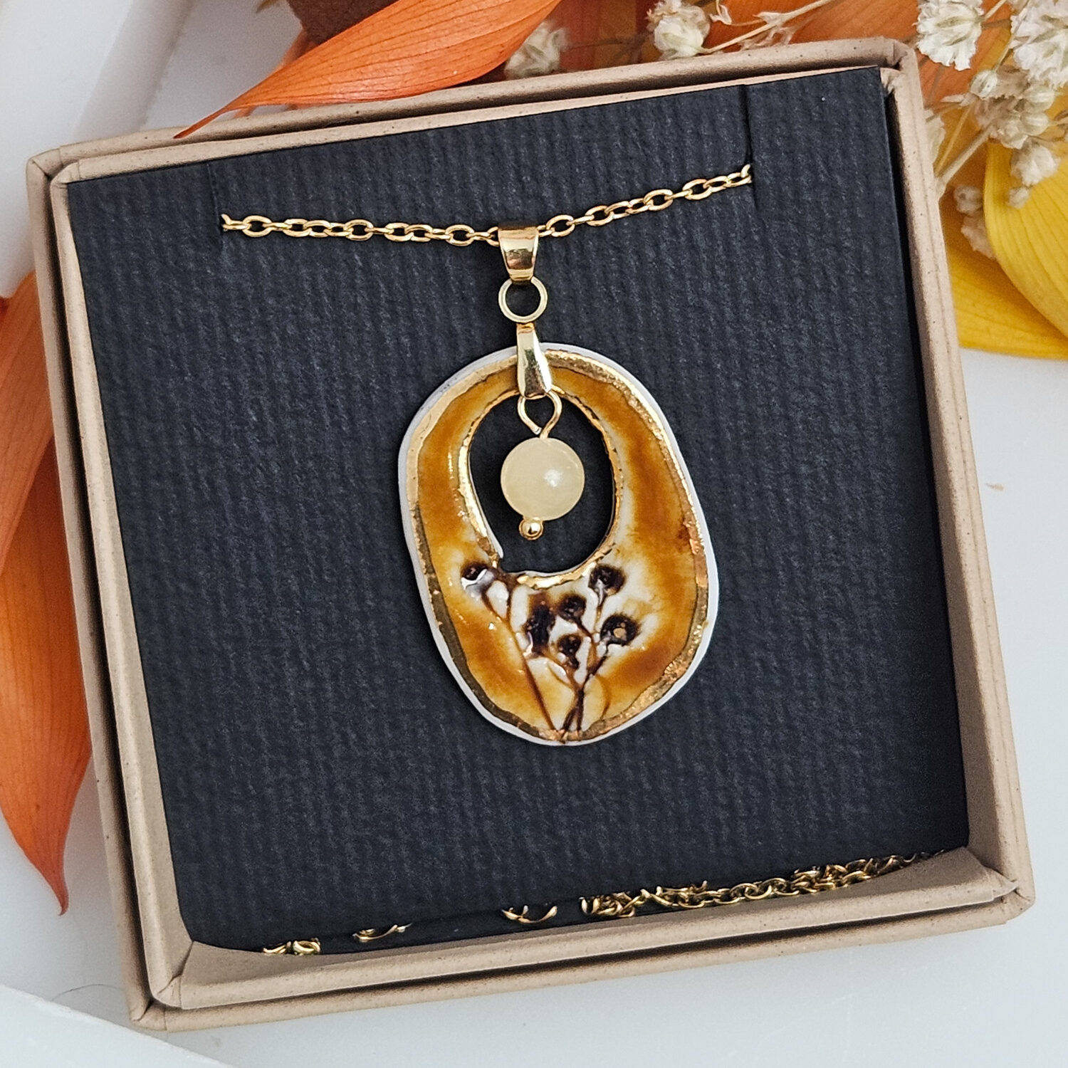 Amber fine ceramic porcelain designer necklace - embossed plant with 22k gold plating and amber nephrite - Image 4