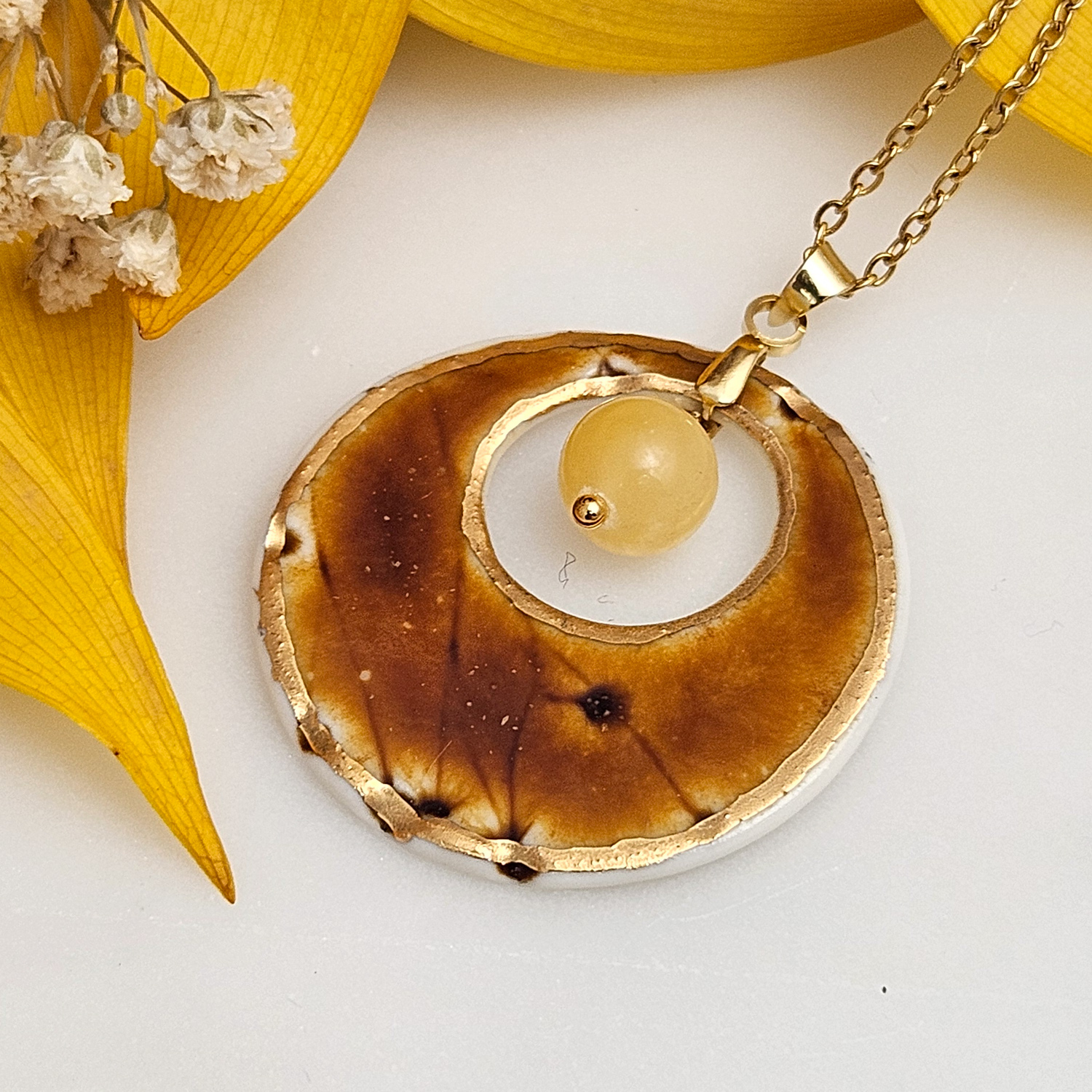 Amber fine ceramic porcelain designer necklace - embossed plant with 22k gold plating and amber nephrite - Image 2