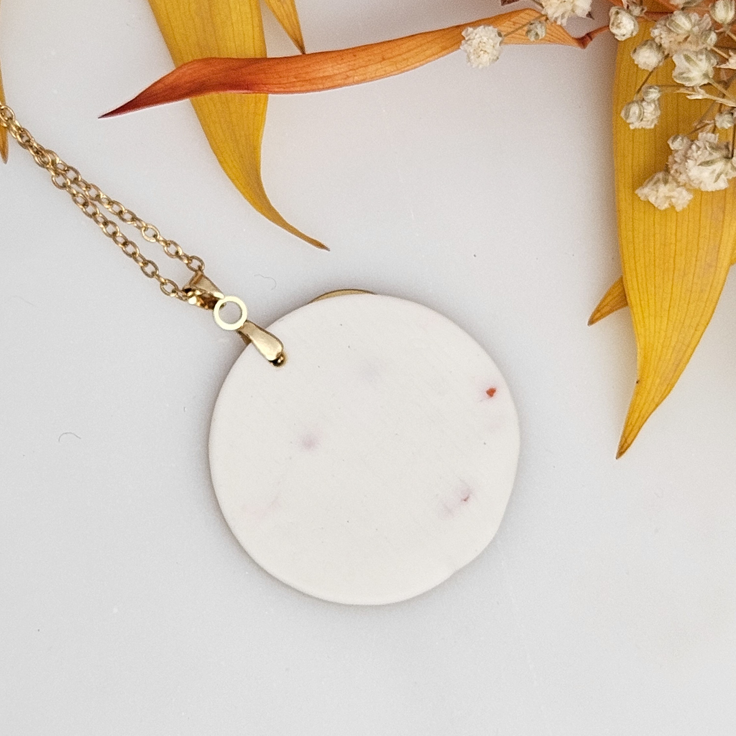 Yellow-red fine ceramic porcelain designer necklace - embossed plant with 22k gold plating and clover pendant - Image 3