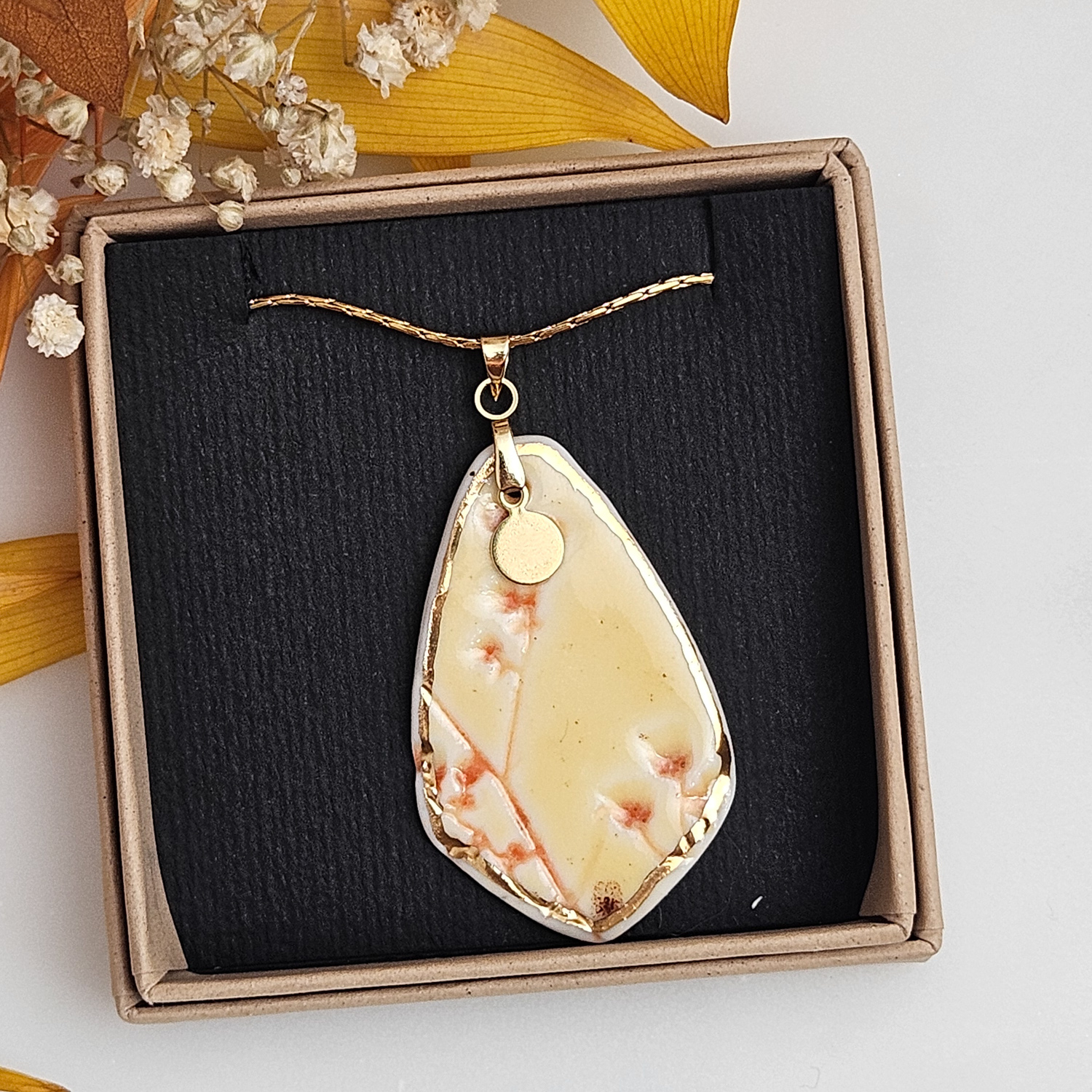 Yellow-red fine ceramic porcelain designer necklace - embossed plant with 22k gold plating and round pendant - Image 4