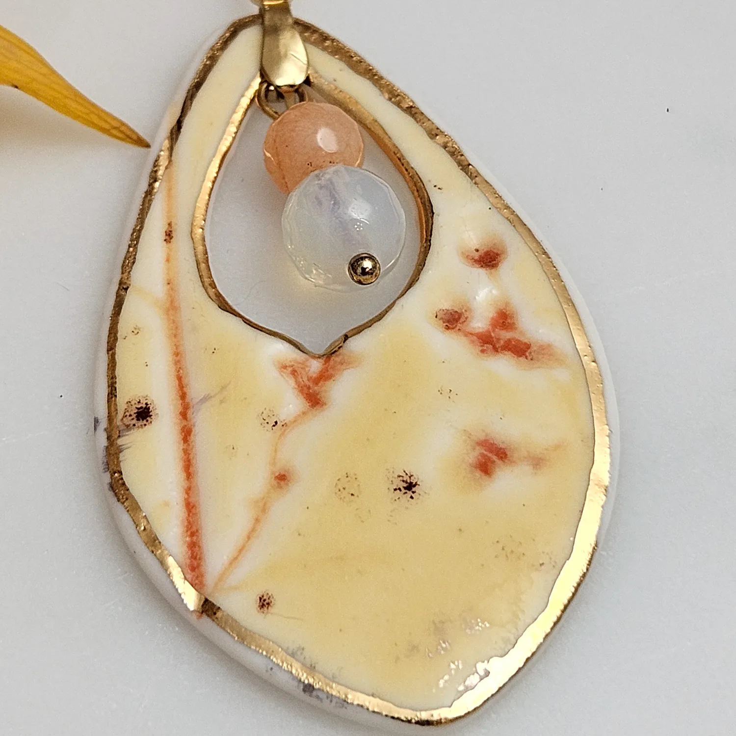 Yellow-red fine ceramic porcelain designer necklace - embossed plant with 22k gold plating, jadeite and opal - Image 2