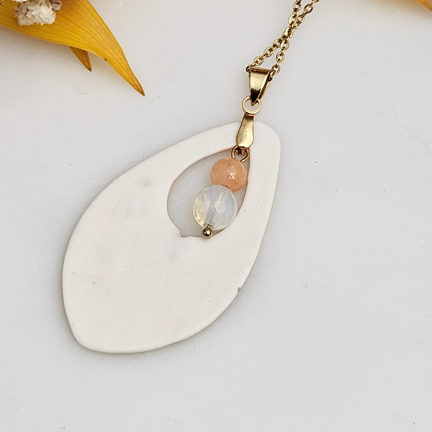 Yellow-red fine ceramic porcelain designer necklace - embossed plant with 22k gold plating, jadeite and opal - Image 3