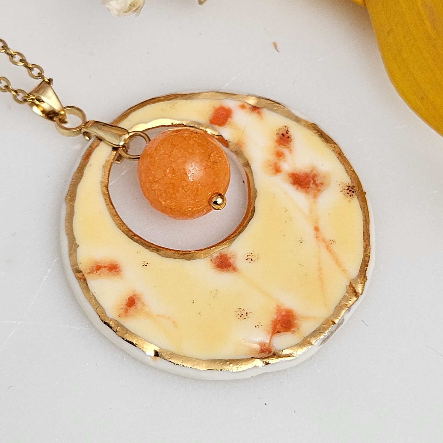 Yellow-red fine ceramic porcelain designer necklace - embossed plant with 22k gold plating and jadeite - obrazek 2