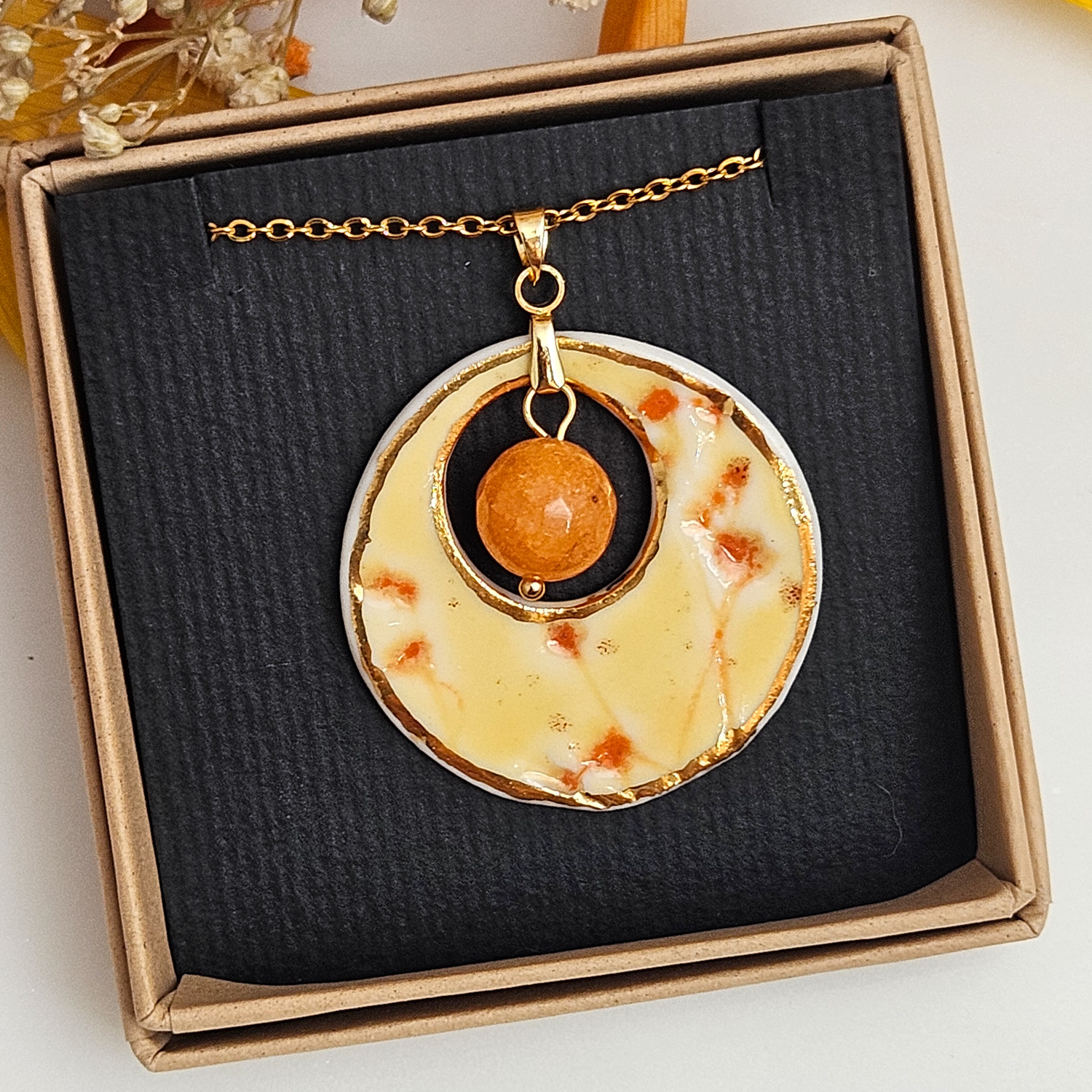 Yellow-red fine ceramic porcelain designer necklace - embossed plant with 22k gold plating and jadeite - obrazek 4