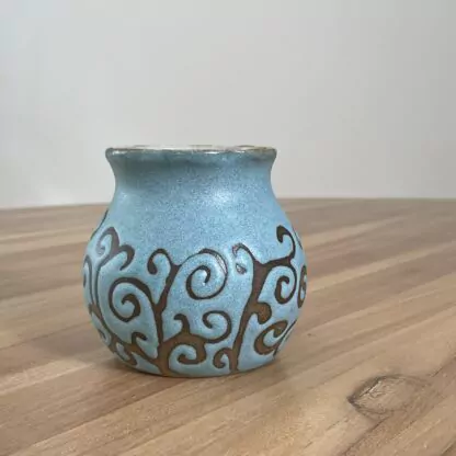 Small turquoise vase, masked pattern - Image 2