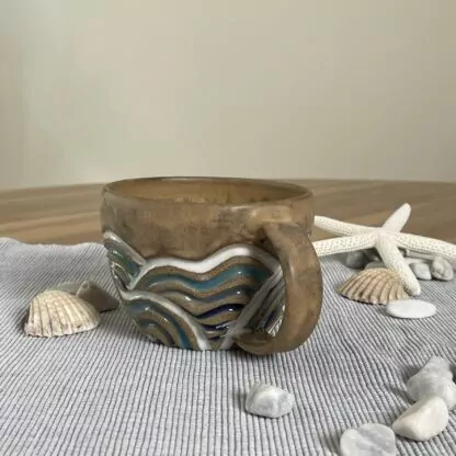 Sea-inspired beach mug, carved waves (7) - Image 3