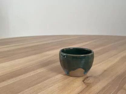 Green drippy tumbler - obrazek 2