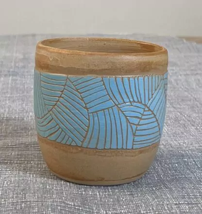 Geometric striped tumbler - swimmingpool