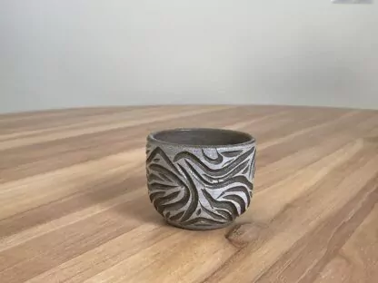 Salt&Pepper tumbler with swirly carvings (4) - Image 3