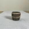 Toffee tumbler with striped carvings - obrazek 3