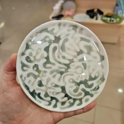 Porcelain ring plate, painted, with mother of pearl (seaweed)