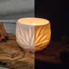 Porcelanowy świecznik z rzeźbieniami